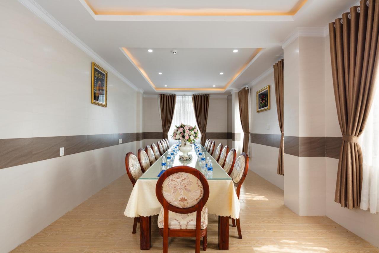 Phuc Ngoc Hotel Rạch Giá Exterior foto